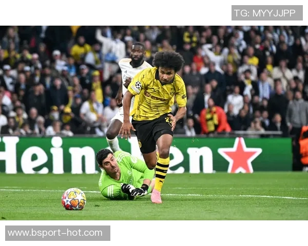 德甲精彩对决多特蒙德逆转里昂补时绝杀引发全场狂欢