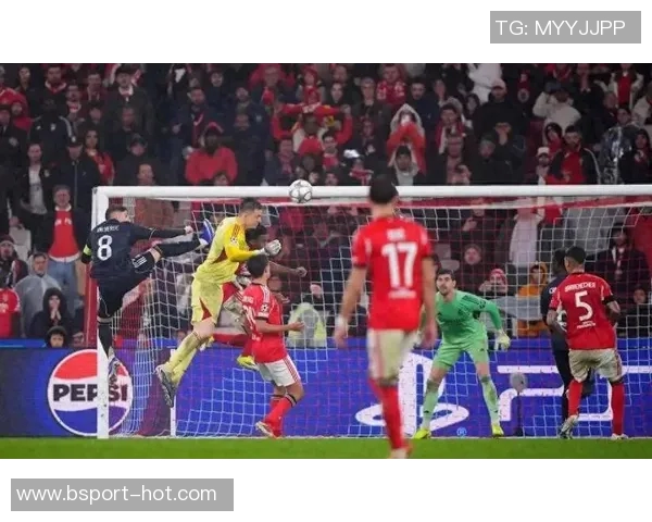 欧联杯阿森纳与本菲卡战平争议补时进球引发全场热议