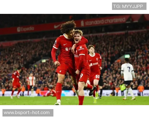 足总杯精彩对决曼联与尤文图斯战成平局引发全场热议